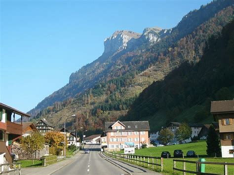 Free delivery for many products! Die Biederbauen Chulm (1923,2m) von Emmetten (774m ...