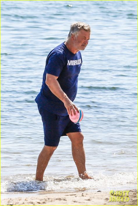 Alec Baldwin Hits The Beach With Pregnant Wife Hilaria In The Hamptons