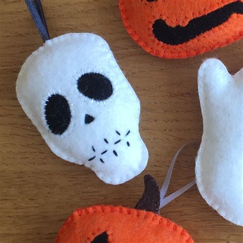 Felt Halloween Decorations Pdf Craft Pattern And How To Guide Etsy