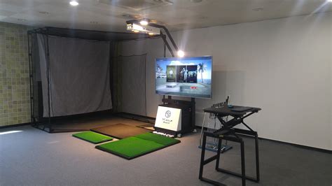 The World First Movable Indoor Golf Simulator By Ryan Choi Xgolf