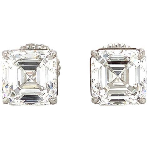GIA Certified 4 Carat Asscher Cut Diamond Stud Earring In Platinum At