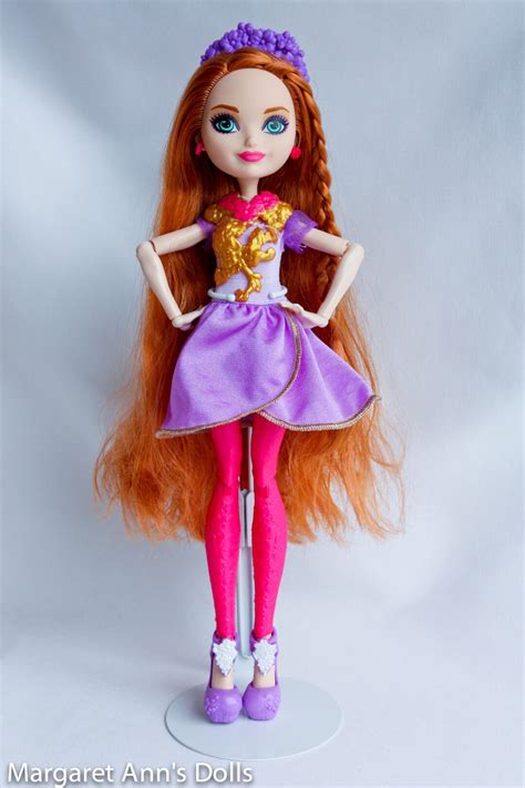 Ever After High Holly Ohair Powerful Princess Club Doll Review