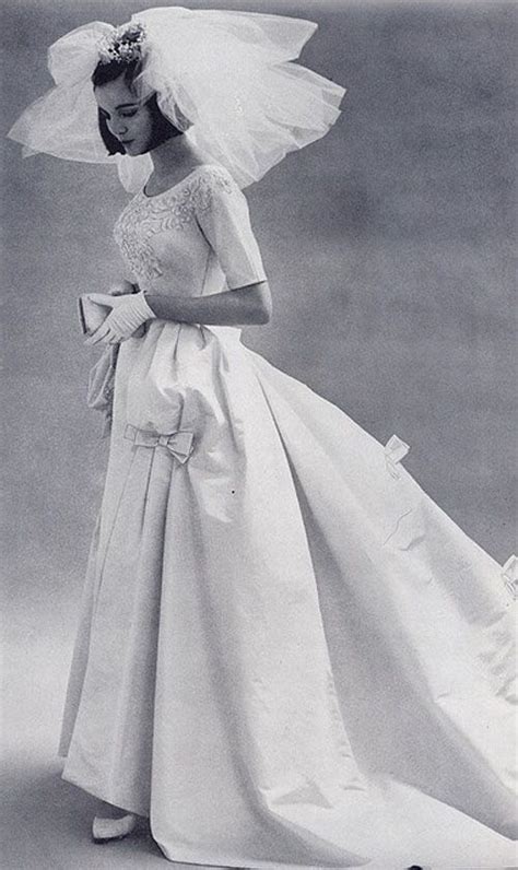 Blast From The Past Our Favorite 1960s Wedding Dresses 1960s