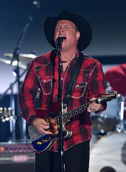 Garth Brooks Net Worth At 90 Million In 2014 Singer Tops Country