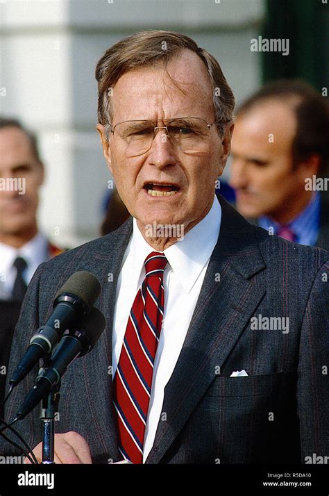 File Photo George H W Bush Has Passed Away Washington Dc 1990 President George H W