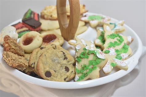 We would like to talk about something for christmas, the christmas cookies. 26 Popular Types Of Cookies From Around The World