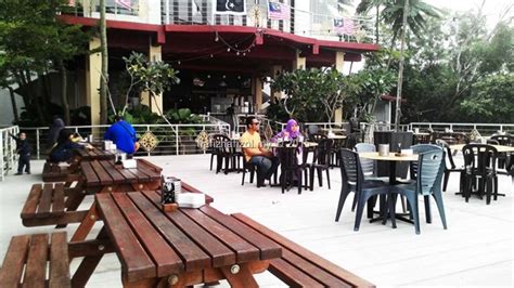 We were patrons of pizza vs satay since 2007 and loved the ambiance and great local and western food. Restoran Pizza Vs Satay di Bukit Panorama, Kuala ...