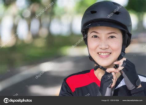 Correct Way To Wear A Bike Helmet