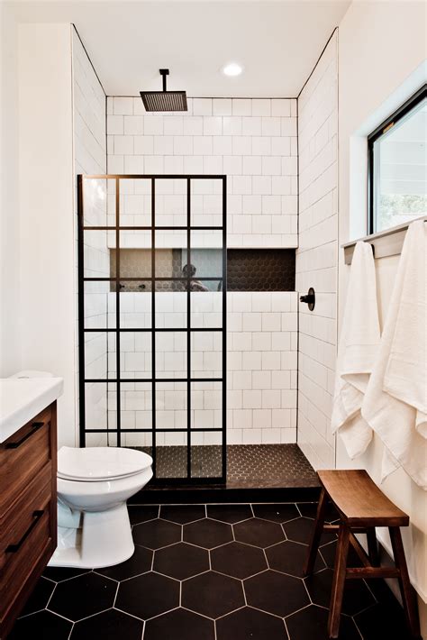 20 Black And White Tiled Bathrooms Decoomo