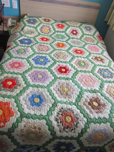 I expected the quilts inside to be replicas of nature. Missy's Homemaking Adventures: Grandmother's Flower Garden ...