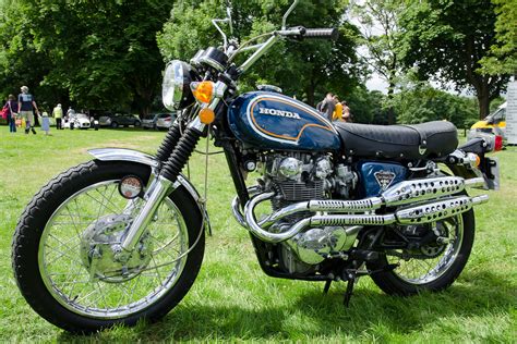 The sister bike to the honda cb450, the cl450 was the 'street scrambler' model designed specifically for the american market. Honda CL450 (1972) | Burnley Classic Car Show at Towneley ...