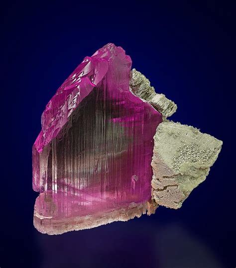 Посольство россии в афганистане / embassy of russia in afghanistan Кунцит. Нуристан, Афганистан. | Minerals and gemstones ...