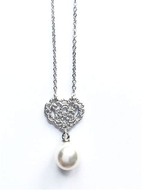 Traumhafte hochzeitskleider in riesiger auswahl. Kette *Perle für's Dirndl*, silber | Brautschmuck, Dirndl ...