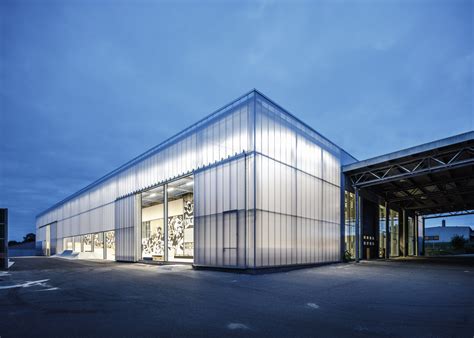 Effekt Architects renovate an industrial building to adapt it for ...