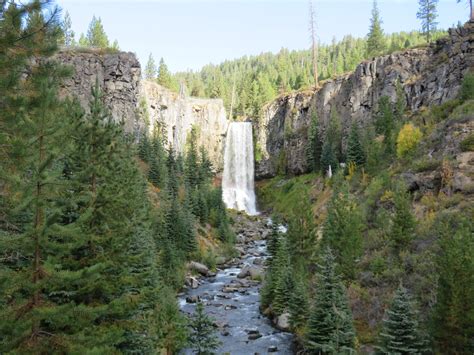 Visiting Bend, Oregon - Postcards from the Crumps