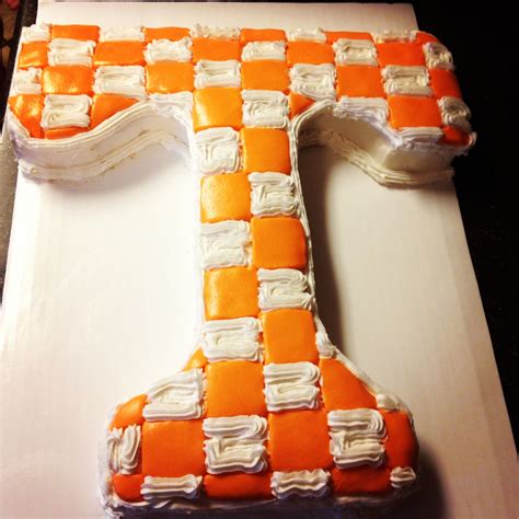 Cole's Tennessee Vols cake | Tn vols football, Tennessee girls, Tennessee football
