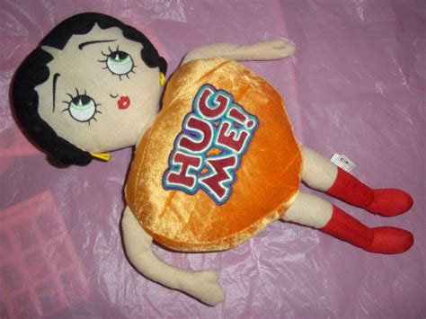 Hug Me Betty Boop Plush Doll Valentine Diva Heart Love 2011 Sugarloaf