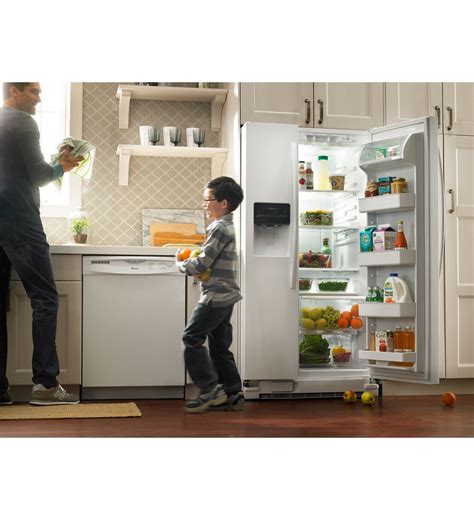 Art318ffdw Amana® 30 Inch Wide Top Freezer Refrigerator With Glass
