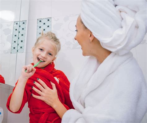 ¿cómo Enseñar A Mi Hijo A Lavarse Los Dientes Blog De Gadir Dental