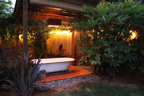 Its made out of recycled lumber approx. 9 DIY Outdoor Hot Tubs You Can Build Yourself - Shelterness