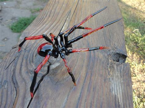Art Glass Spider Figurine Blown Glass Spider Spider Etsy In 2021 Glass Sculpture Glass Art