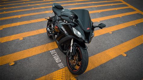 Jonathan rea, six time worldsbk champion, is yet to pass his theory test. KAWASAKI ZX10R - YouTube