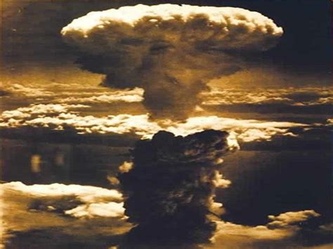 El 6 y el 9 de agosto de 1945, estados unidos lanzó sobre japón las dos únicas bombas ¿pero cómo eran estas bombas y por qué fueron tan devastadoras? Hiroshima vs. Argentina (Bomba atómica vs. Políticos ...