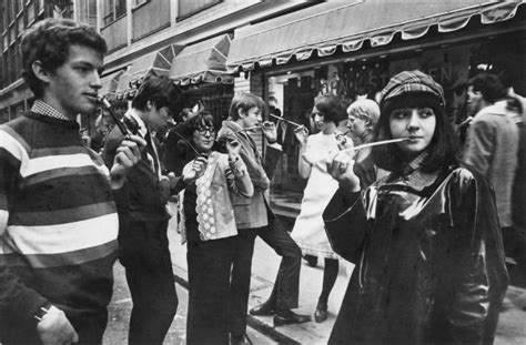 14 Amazing Vintage Photographs Capture Scenes Of Londons Soho In The