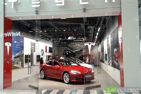 Tesla Showroom Opens In Central Milton Keynes A New Angle On Energy