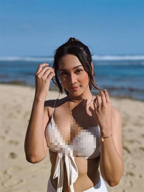 Download Gratis 400 Gambar Wanita Pakai Bikini Di Bali Hd Terbaik