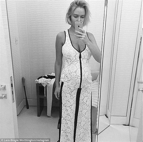 Lara Bingle In A Pair Of Skintight Yoga Pants Three Months After Giving