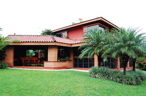 En este artículo te dejo unas cuantas ideas para decorar las entradas de casas con jardín. Venta, acogedora casa con jardín en Escazú - Valle Central ...