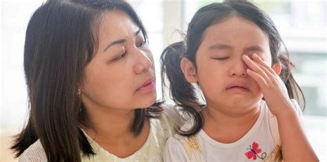 Study Nagging Mothers Raise More Successful Daughters