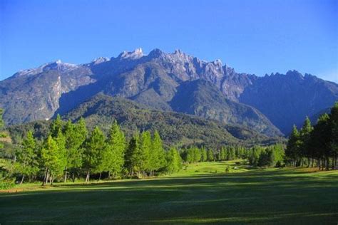 Ditetapkan sebagai taman nasional pertama di malaysia sejak tahun 1964 dan menjadi situs warisan dunia pertama di malaysia melalui ketetapan unesco pada tahun 2000, kinabalu park juga sebagai pusat keanekaragaman flora dan fauna di asia tenggara. Tempat-Tempat Menarik di Ranau | Travelog Borneo