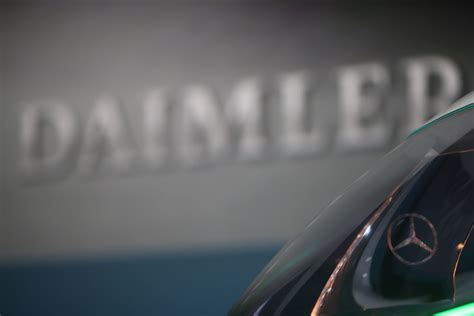 Automaker Daimler AG To Pay 1 5 Billion To Settle Emissions Cheating