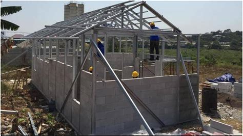 Ide membangun rumah dari nol bisa sangat menakutkan, terutama ketika seseorang mulai melakukan menghitung biaya terkait. Domus, Solusi Membangun Rumah Cepat dan Murah