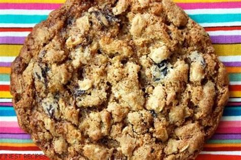 123g calories per cookie (if. Giant Breakfast Cookies With over 4 grams of fiber per ...