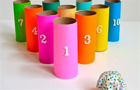 Las matemáticas son fundamentales para la vida porque su comprensión permitirá a los pequeños estudiar en el futuro algunas de las carreras hoy os proponemos una serie de juegos y maquetas muy sencillas de fabricar y con materiales que normalmente tenemos a manos, como fieltro, pinzas. JUNTOS EN CASA: LOS NÚMEROS