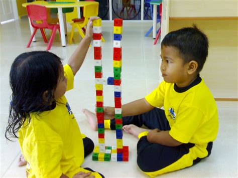 Di usia 11 bulan ini, mama mulai bisa mengombinasikan aktivitas belajar dan bermain yang menyenangkan untuk merangsang motorik anak. Taska Permata Keluarga Kg. Ibok Kemaman Terengganu ...