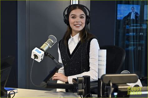 Hailee Steinfeld Says Shes Very Lucky To Play Her Hawkeye Role