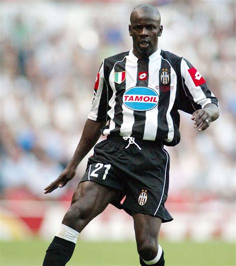 Cette vérité est la pierre angulaire de la fondation education contre le racisme, pour l'égalité. Lilian Thuram - Juventus | Italian soccer team, Legends ...