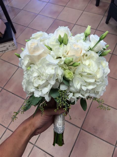 All White Bouquet With Hydrangea Lisianthus And Vandella Roses