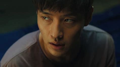 Loses steam a bit at certain points after that police station scene, but it will keep you engaged right up to the. 20 Best Korean Movies on Netflix (2021, 2020) - Cinemaholic
