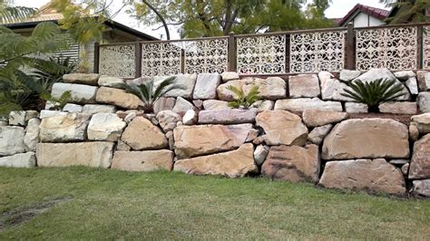Random Stone Rock Walls Rock Retaining Wall Builder Gold