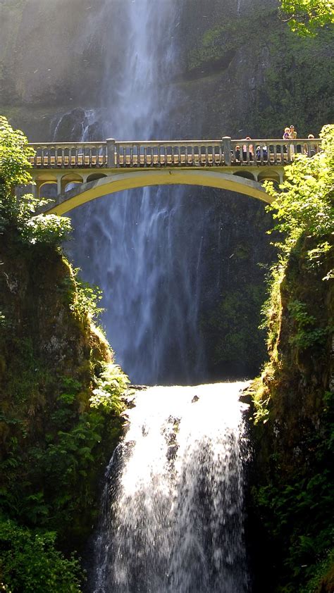 Wallpaper Multnomah Waterfalls Bridge Bushes Sun Usa 1920x1440 Hd