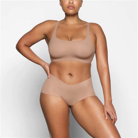 Best Bras For Large Breasts Best Bras For Big Boobs Colddoor Gr