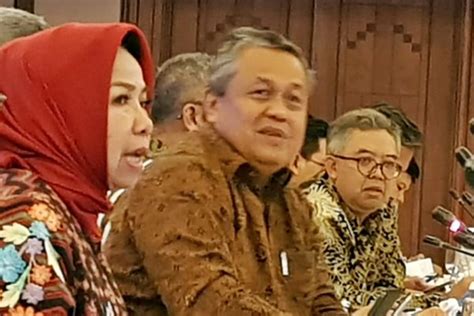Fais pernah beberapa kali main kerumah aryanti semasa almarhum mas yudha masih hidup, fais tau ruang tengah ada disisi kanan dalam rumah. BI: Ruang Penguatan Rupiah Masih Terbuka - Market Bisnis.com