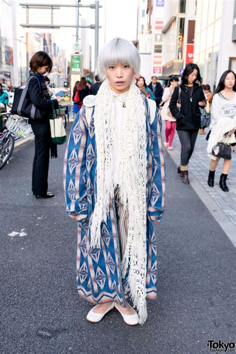Although uniqlo is a japanese casual wear designer brand founded in 1949, by 2005, it expanded the national territory and launched its first store in new york. Harajuku Makeup Artist w/ Short Silver Hair, Muji & Uniqlo