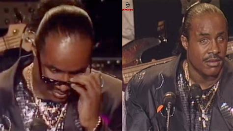 Stevie Wonder Takes His Glasses Off And Gives A Powerful Inspiring