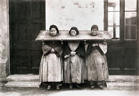 China Punishment 1907 Photograph By Granger